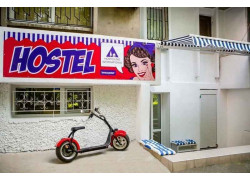 Lowcoaster Hostel