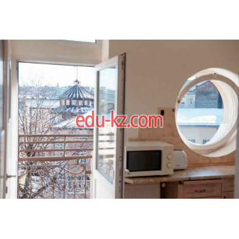 Жилье по суточно Balcony View Vintage 4 Separate Rooms Apartment - на relaxbase.su в категории Жилье по суточно