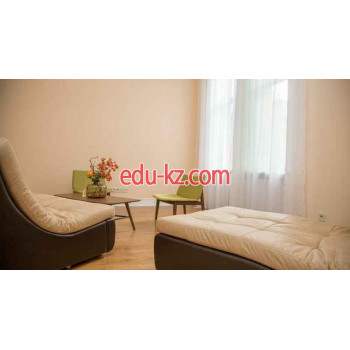 Жилье по суточно Large Apartment close to the Main Square - на relaxbase.su в категории Жилье по суточно